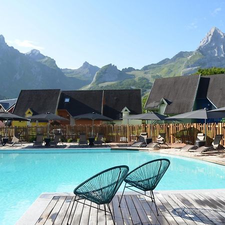ISKÖ BaseCamp&Hôtel Gourette Buitenkant foto